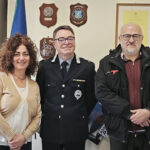 Da destra il presidente della Cento Fiori Cristian Tamagnini, il comandante della PL Daniele Del Fabbro e la collega Cristina Fabbri